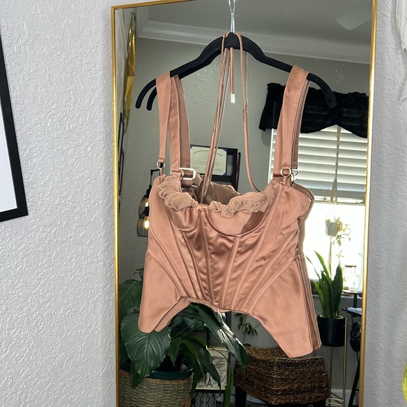 HOUSE OF CB 'Livia' Toffee Satin Peplum Corset NWOT - Picture 7 of 10